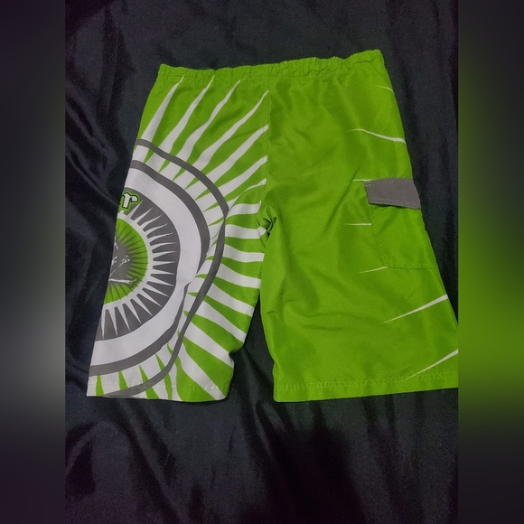 Request lime green swim shorts - Picture 2 of 4